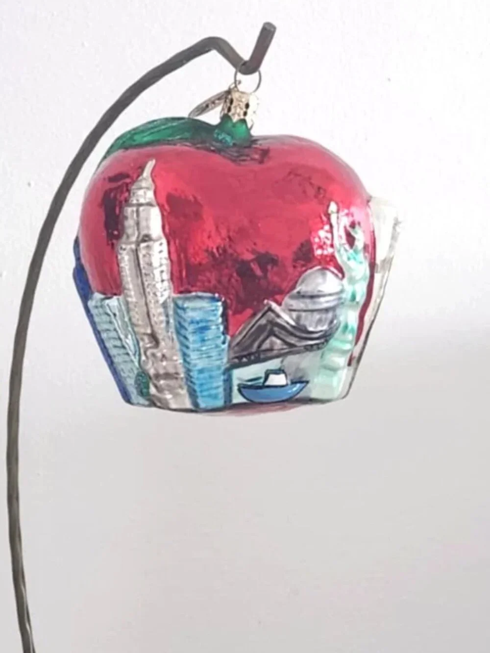 ✨NEW Very Rare Authentic Christopher Radko New York Big Apple Tour Glass Orament
